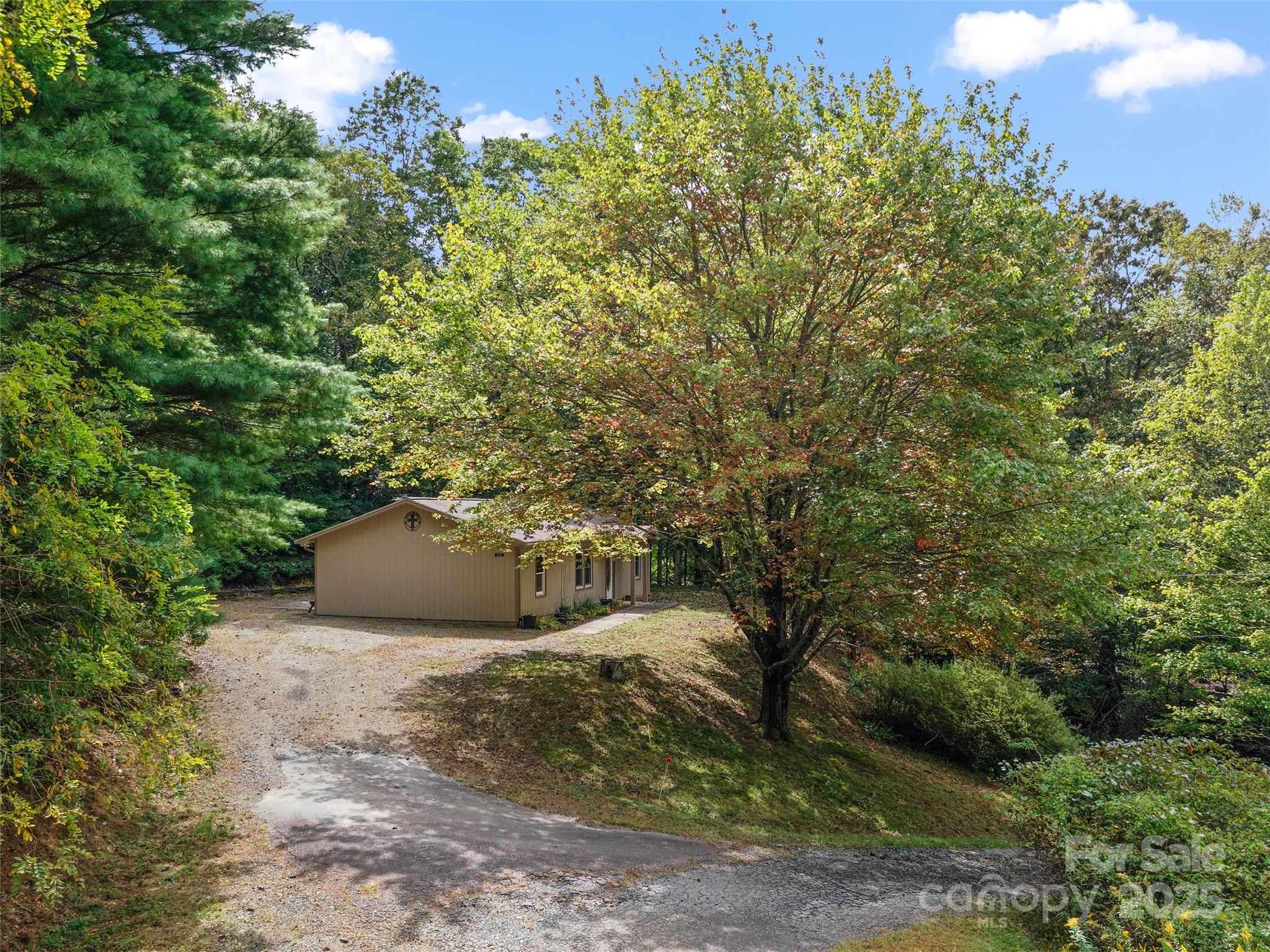 158 Dover Lane Spruce Pine NC 28777
