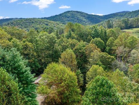 158 Dover Lane Spruce Pine NC 28777