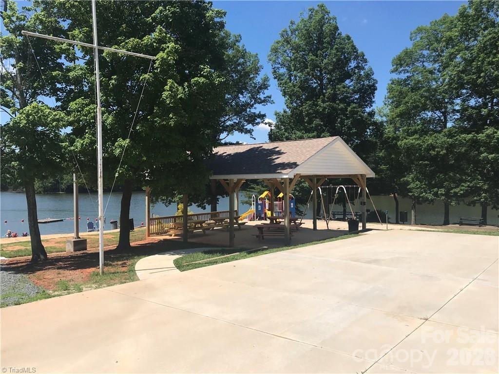 182 Marina Drive New London NC 28127