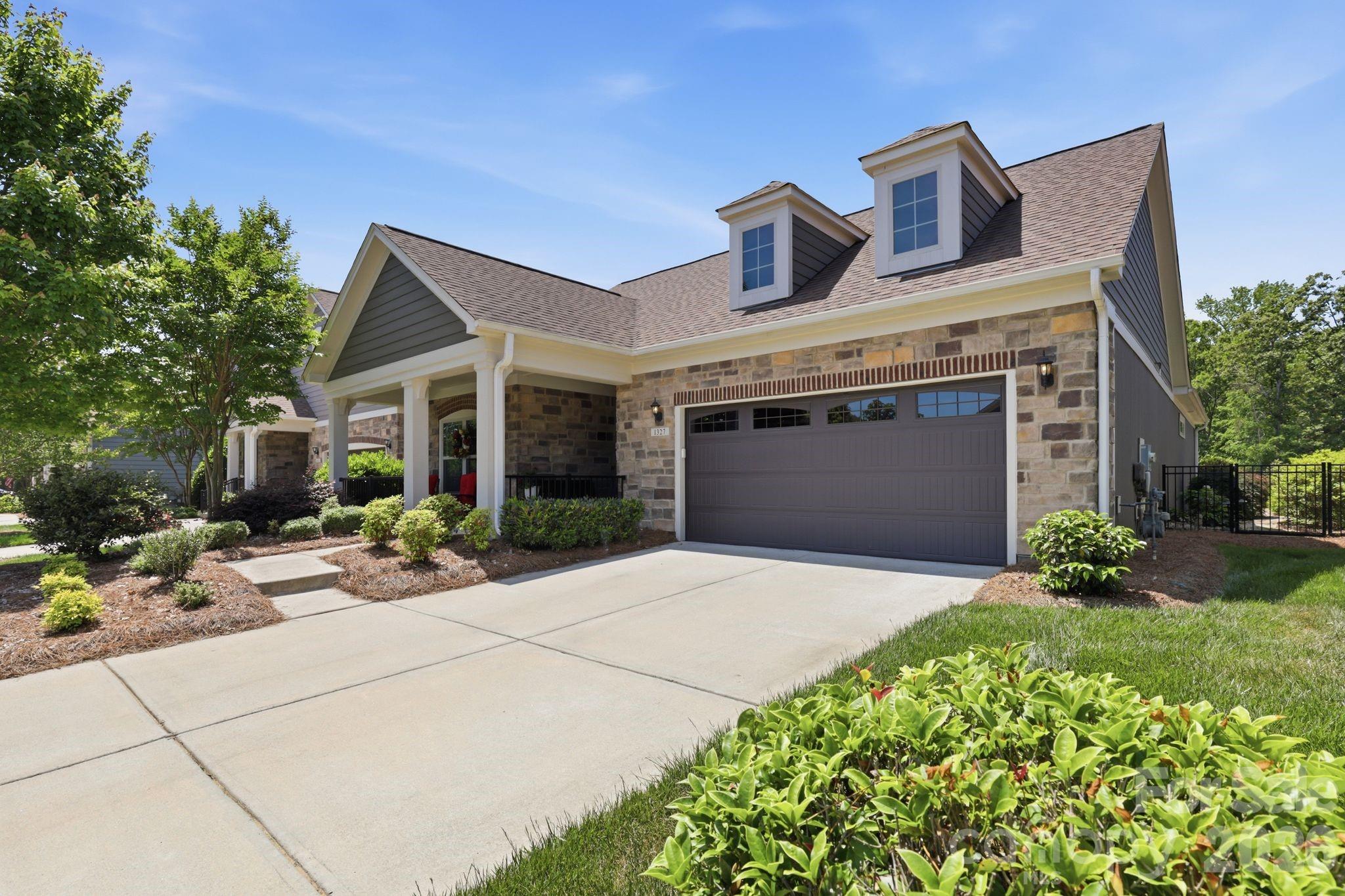 1327 Garden Vista Drive Matthews NC 28104
