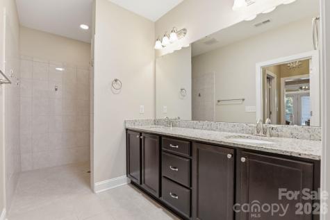 1327 Garden Vista Drive Matthews NC 28104