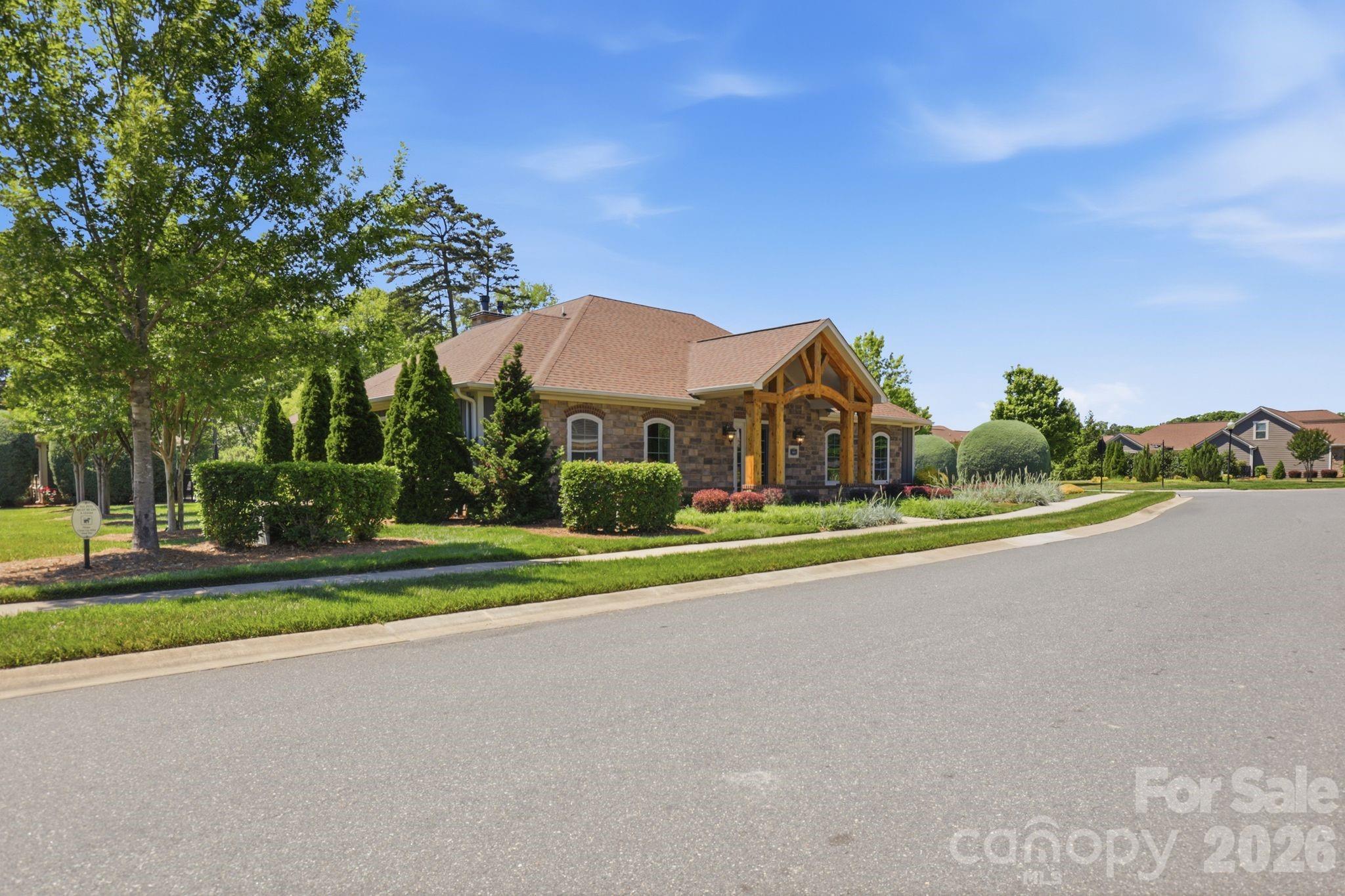 1327 Garden Vista Drive Matthews NC 28104