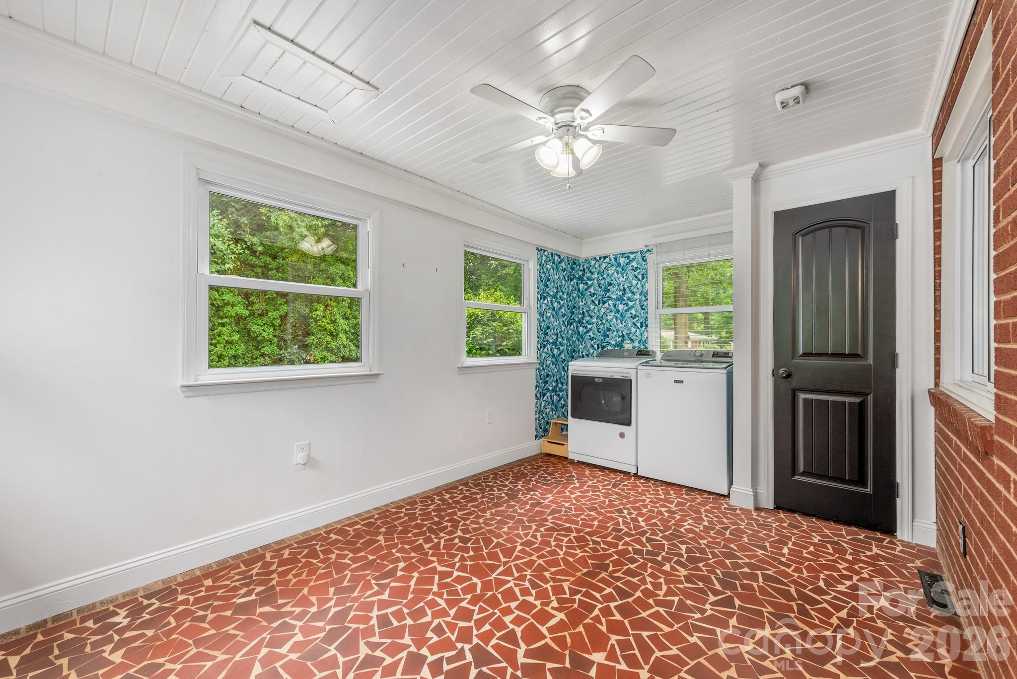3227 Driftwood Drive Charlotte NC 28205