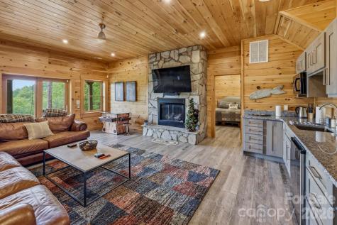 286 Holmstead Drive Lake Lure NC 28746