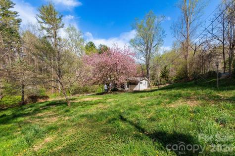 135 Sardis Drive Asheville NC 28806