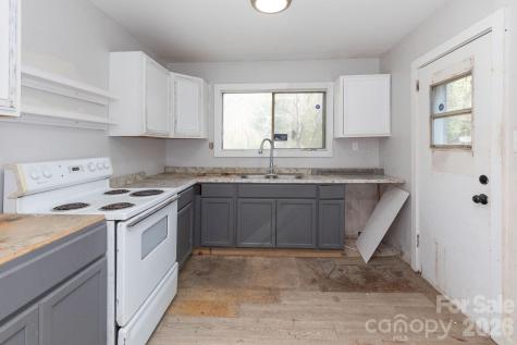 135 Sardis Drive Asheville NC 28806