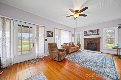 333 N Main Street Mount Pleasant NC 28124