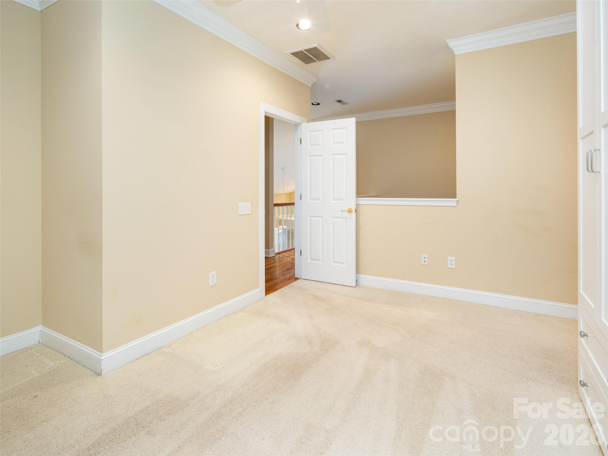 124 Towne Place Drive Hendersonville NC 28792