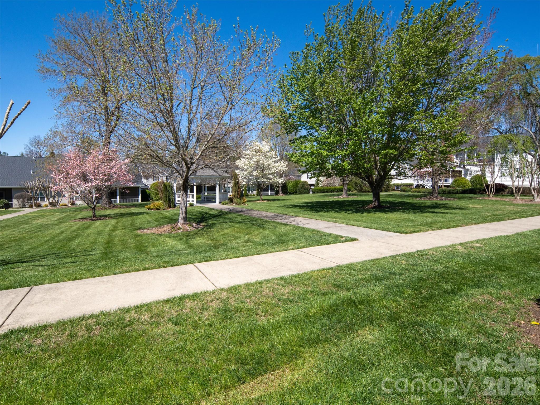 124 Towne Place Drive Hendersonville NC 28792