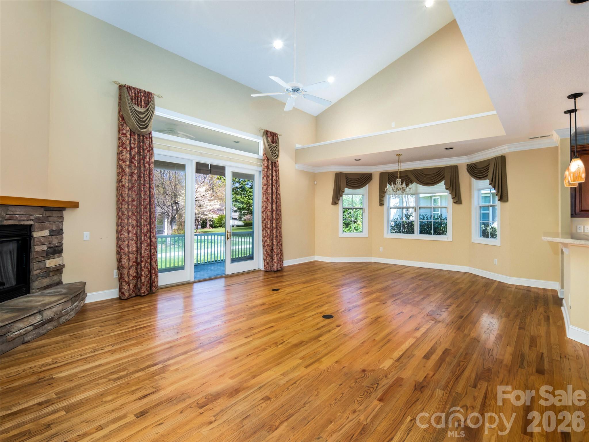 124 Towne Place Drive Hendersonville NC 28792
