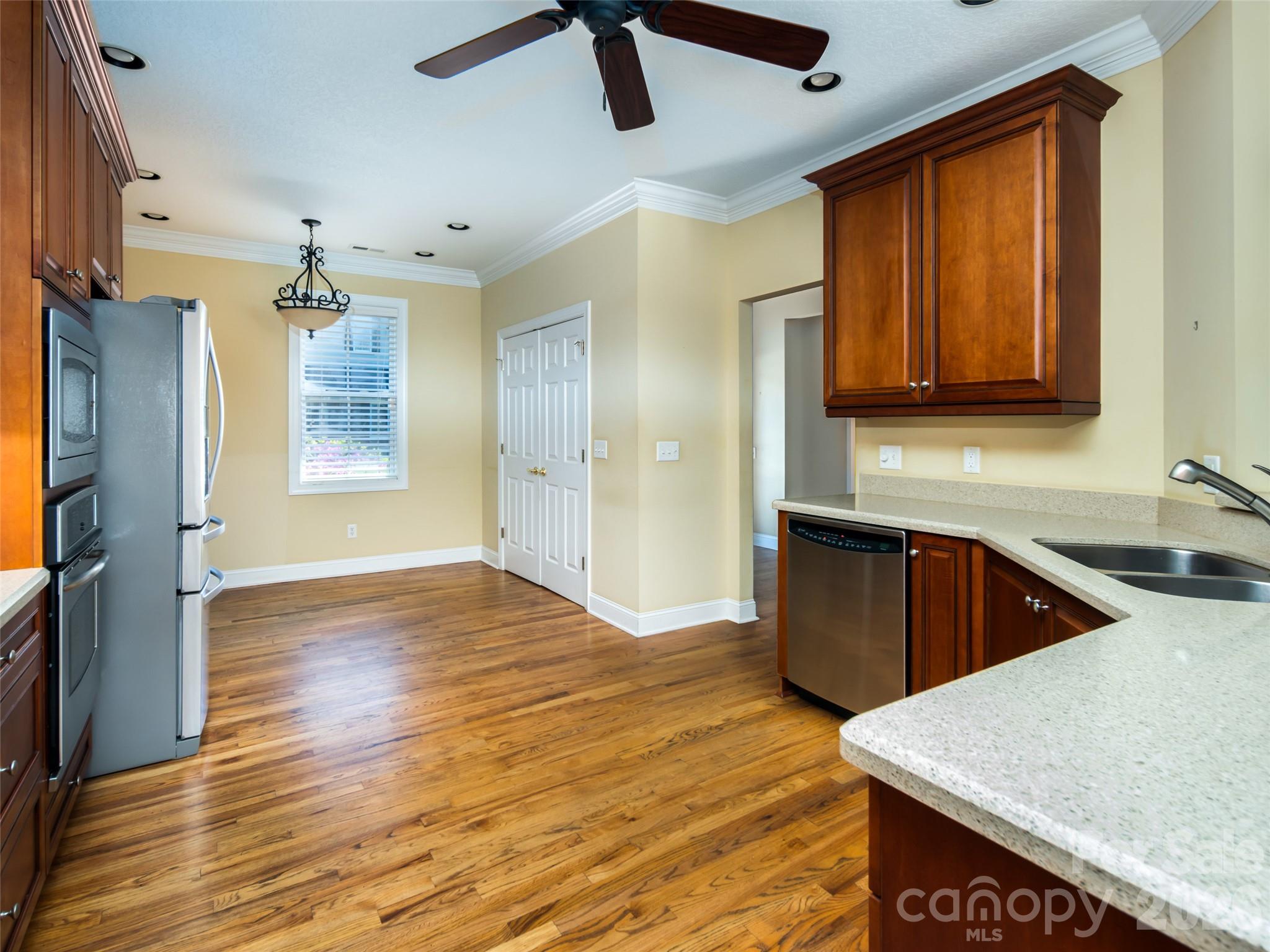 124 Towne Place Drive Hendersonville NC 28792
