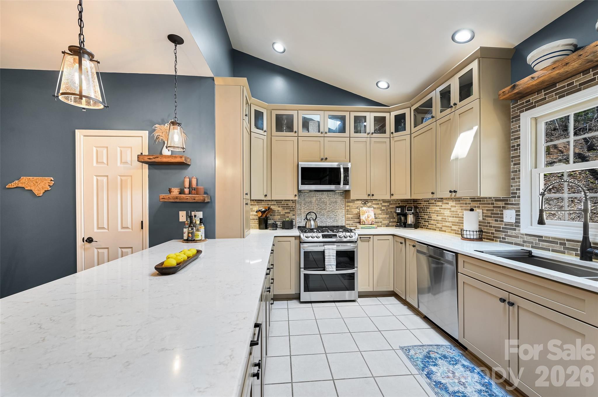 94 Squirrel Trail Hendersonville NC 28791