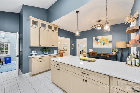 94 Squirrel Trail Hendersonville NC 28791