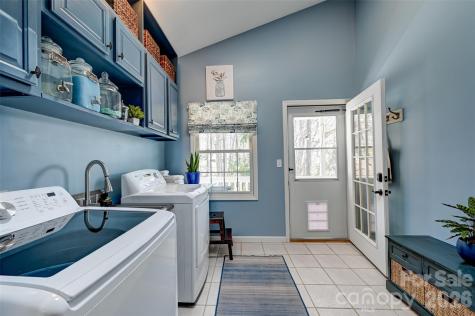 94 Squirrel Trail Hendersonville NC 28791