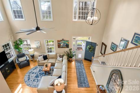94 Squirrel Trail Hendersonville NC 28791
