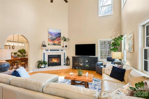 94 Squirrel Trail Hendersonville NC 28791