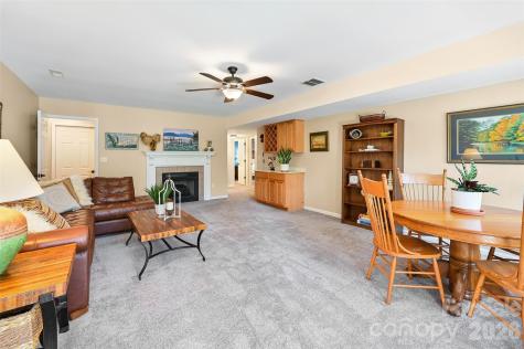94 Squirrel Trail Hendersonville NC 28791