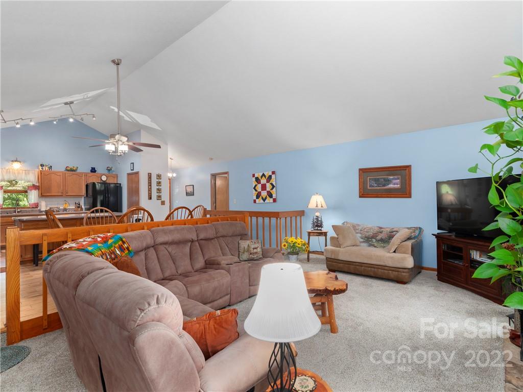 271 Tara Nova Drive Waynesville NC 28786
