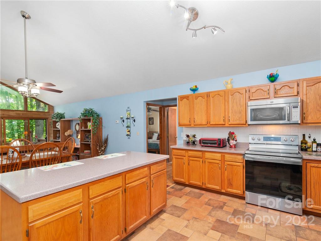 271 Tara Nova Drive Waynesville NC 28786