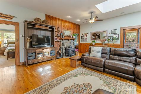 20 Meeks Road Black Mountain NC 28711