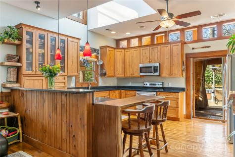 20 Meeks Road Black Mountain NC 28711