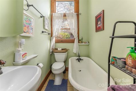 20 Meeks Road Black Mountain NC 28711