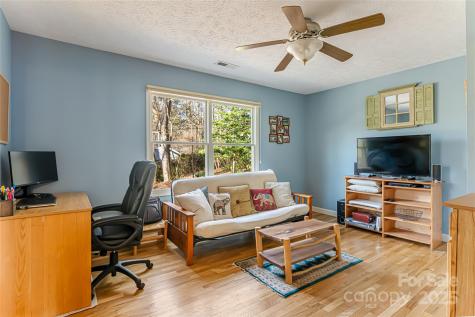 20 Meeks Road Black Mountain NC 28711