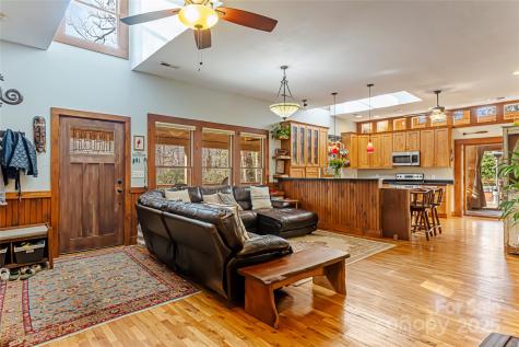 20 Meeks Road Black Mountain NC 28711