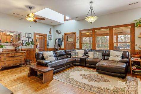 20 Meeks Road Black Mountain NC 28711