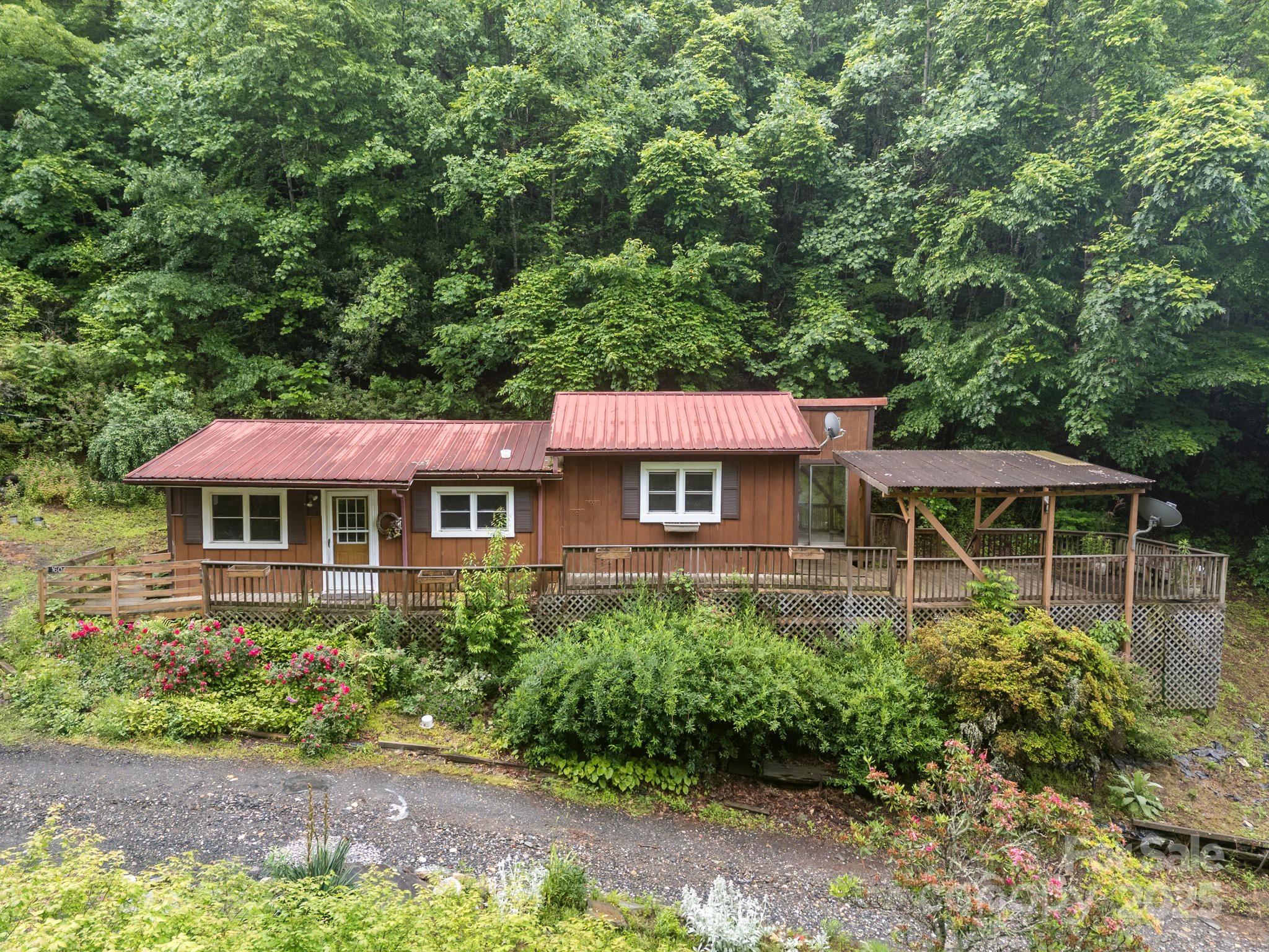 160 Colehearth Hollow Road Bakersville NC 28705