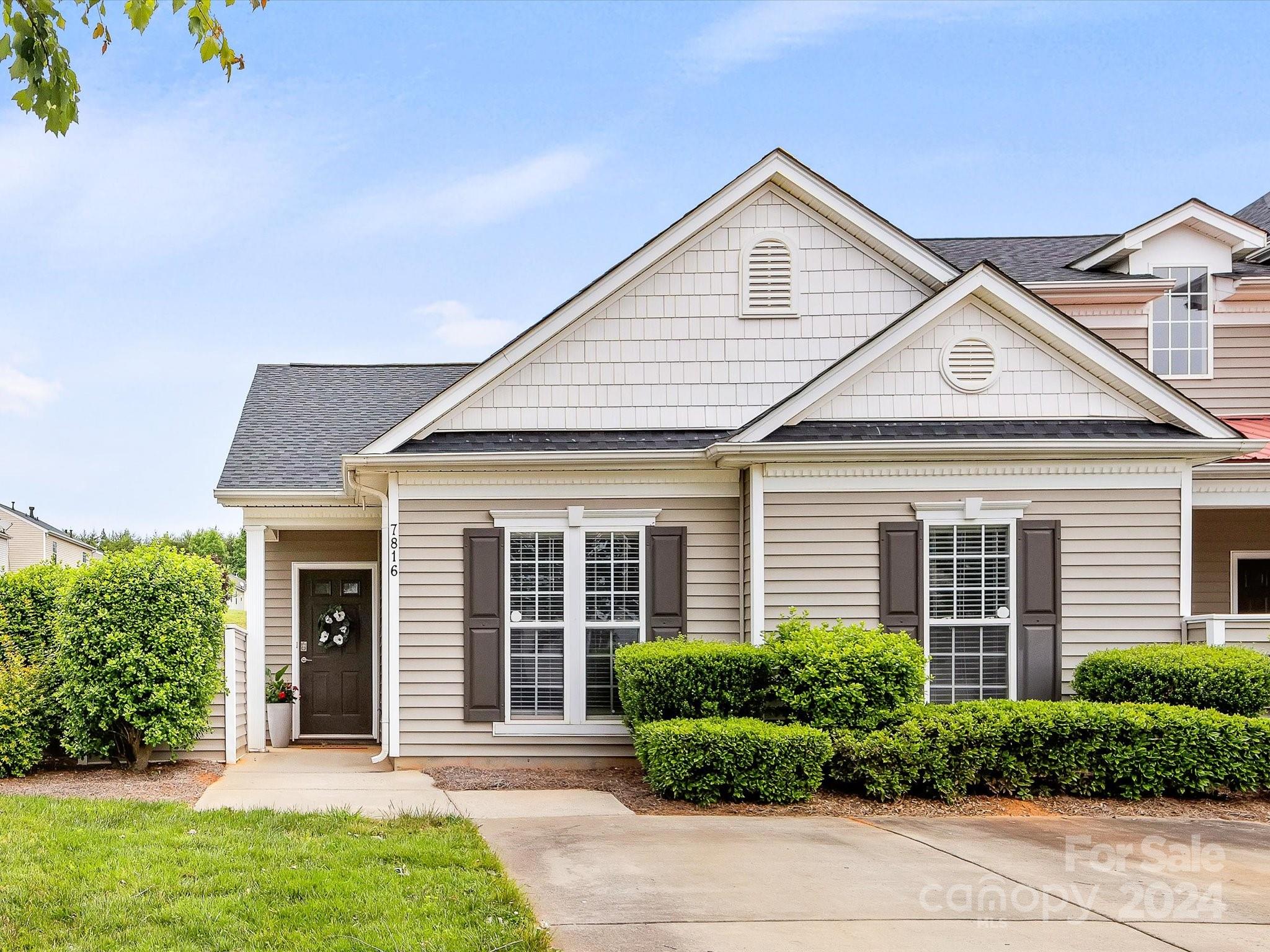 7816 Paper Birch Drive Charlotte NC 28215