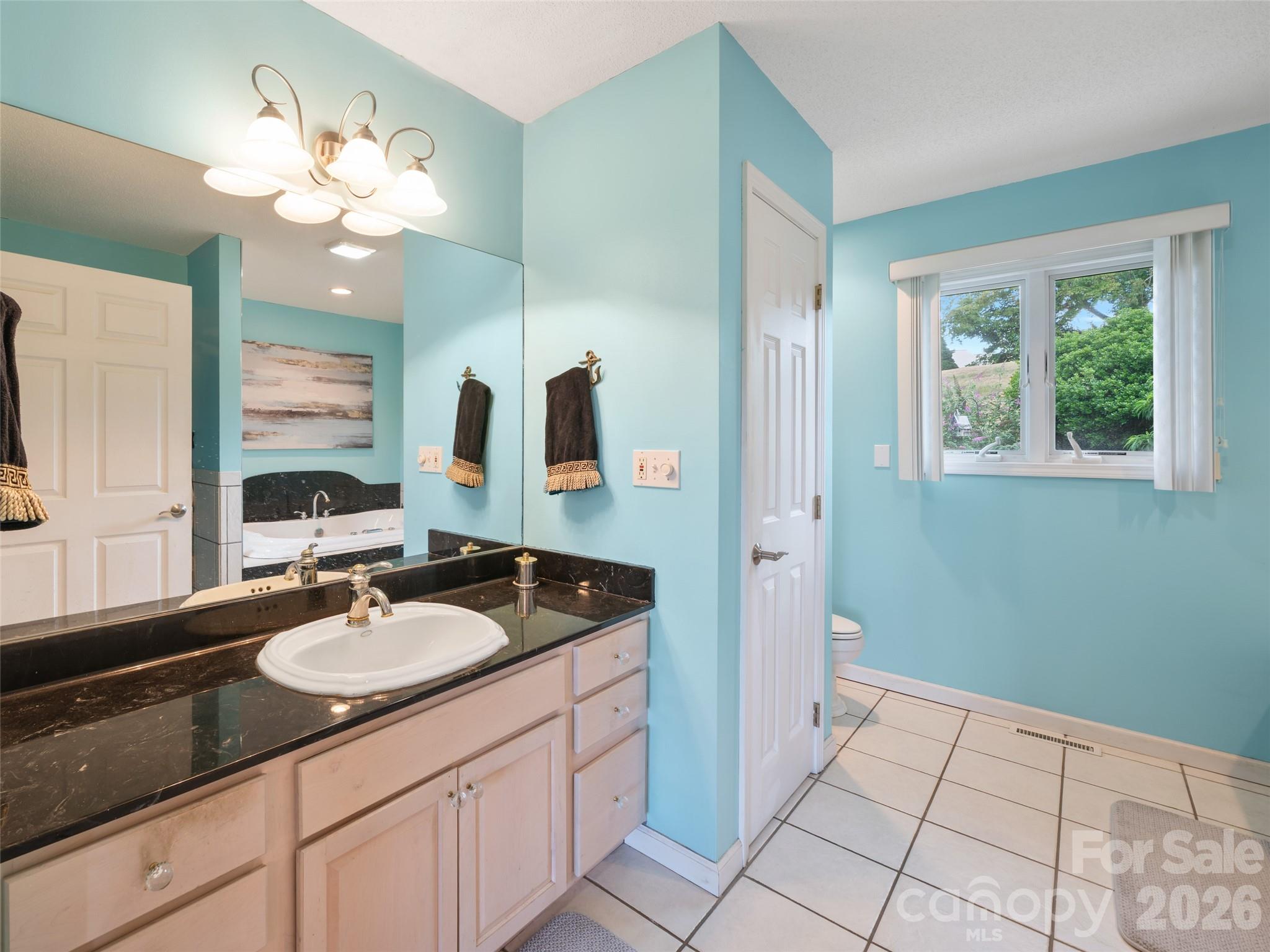 124 W Dogwood Circle Burnsville NC 28714