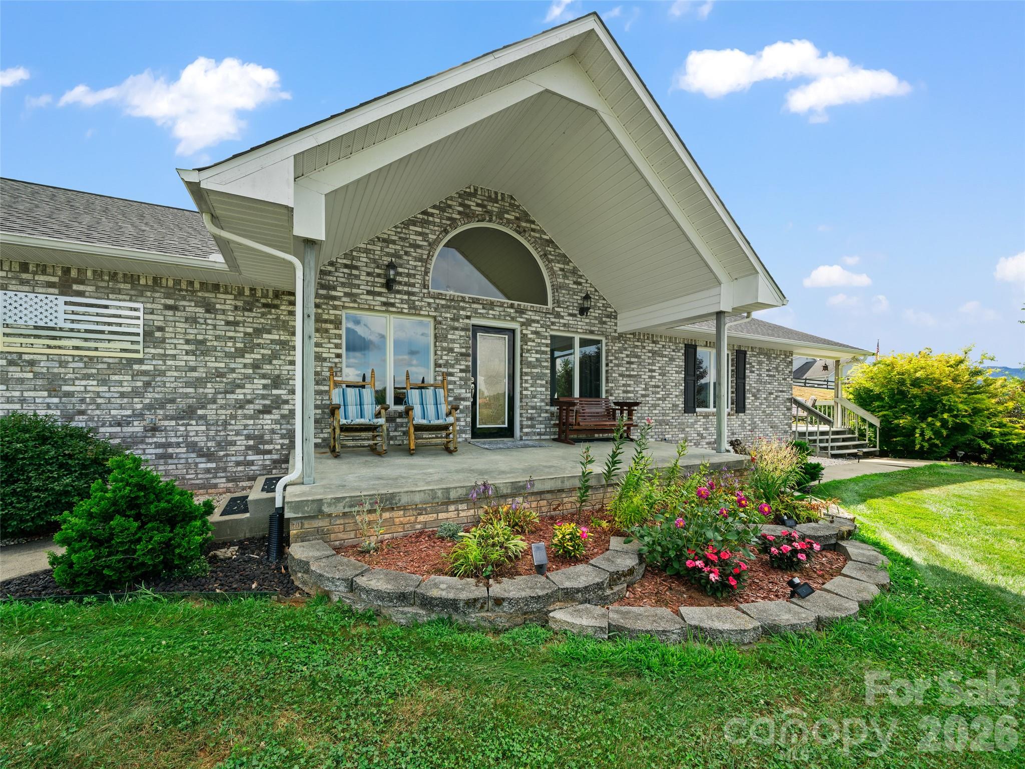 124 W Dogwood Circle Burnsville NC 28714