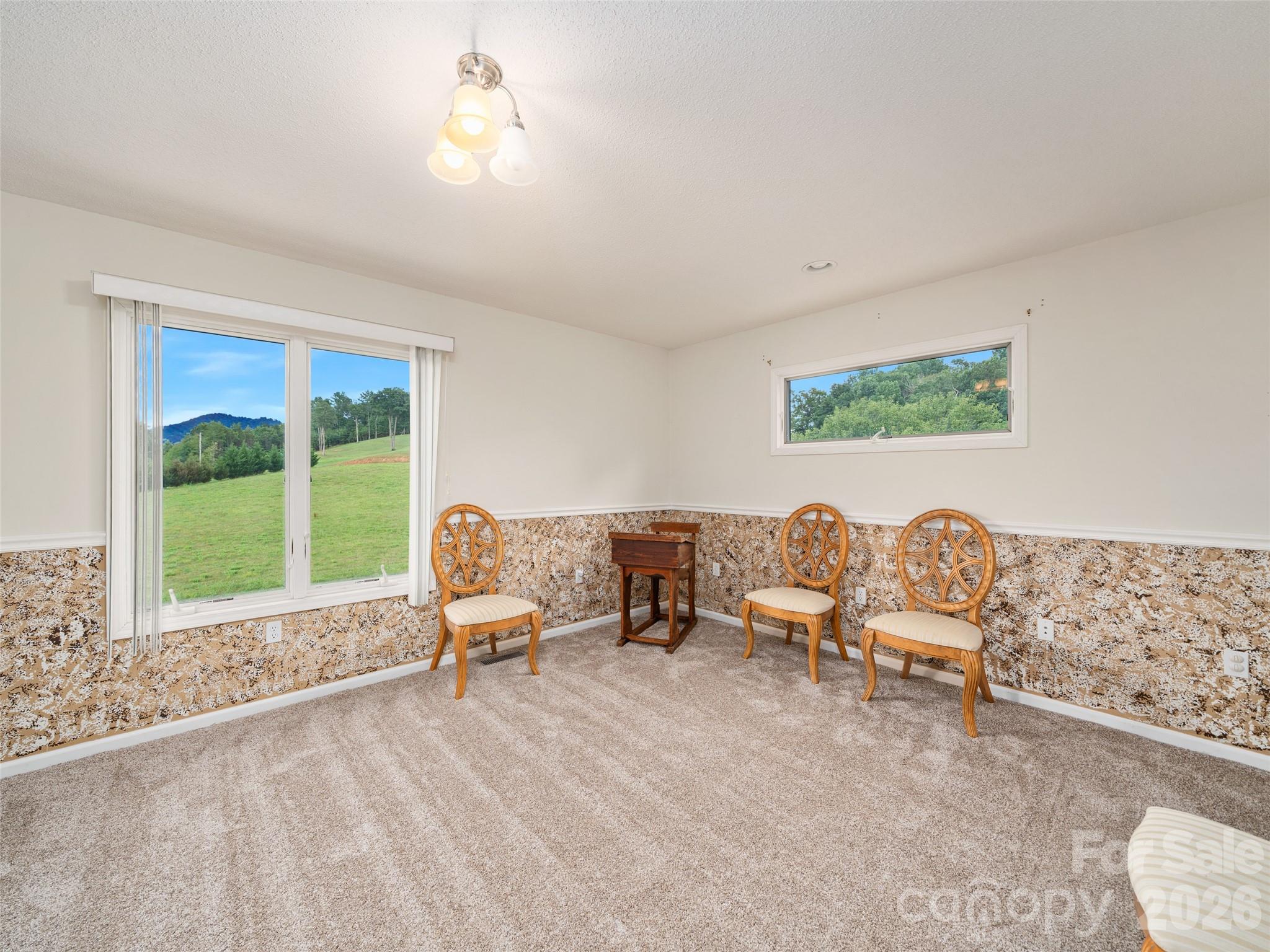 124 W Dogwood Circle Burnsville NC 28714