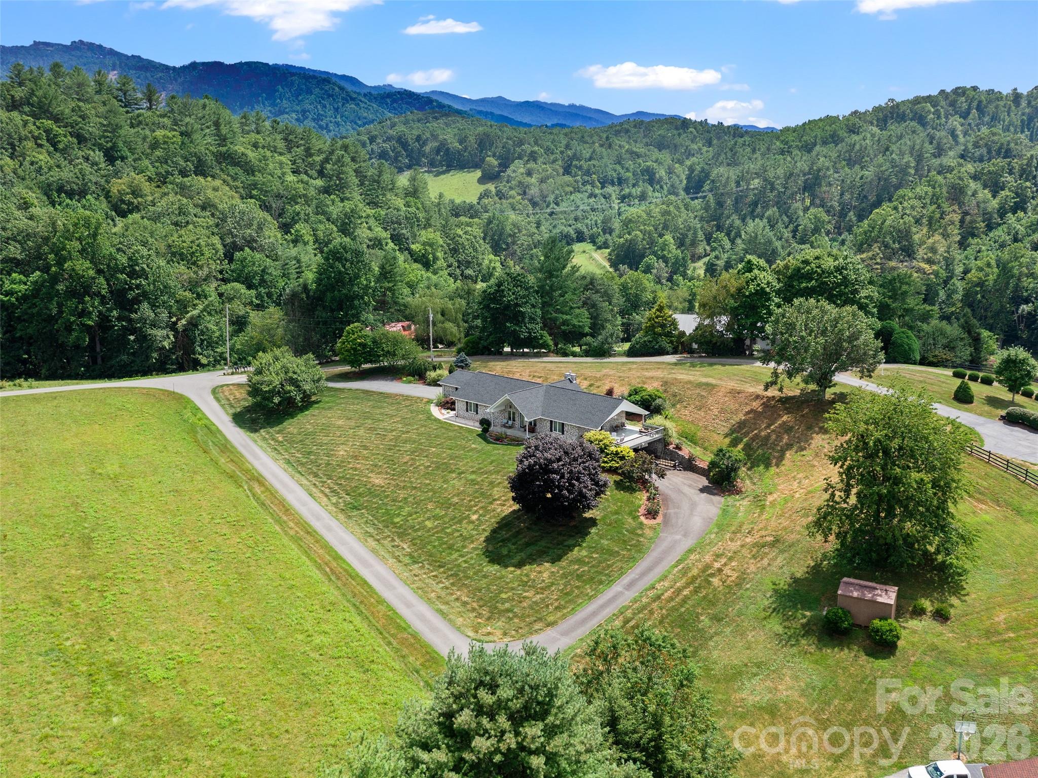 124 W Dogwood Circle Burnsville NC 28714