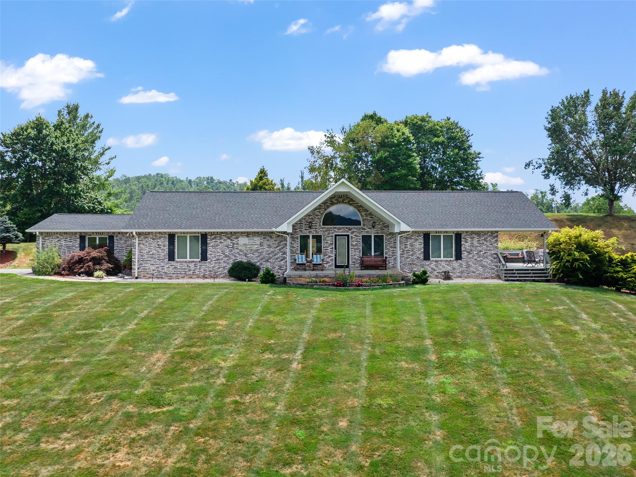 124 W Dogwood Circle Burnsville NC 28714