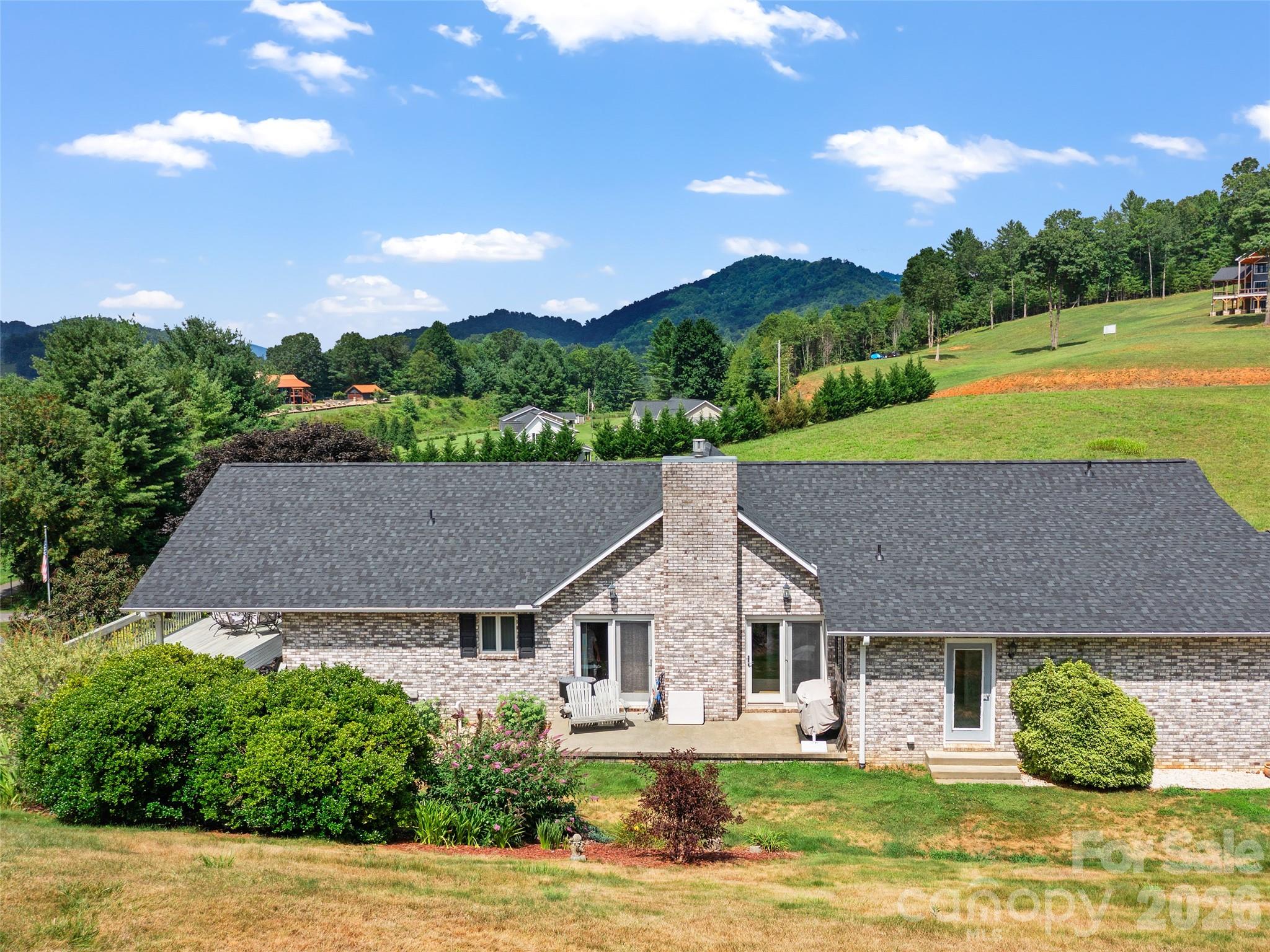 124 W Dogwood Circle Burnsville NC 28714
