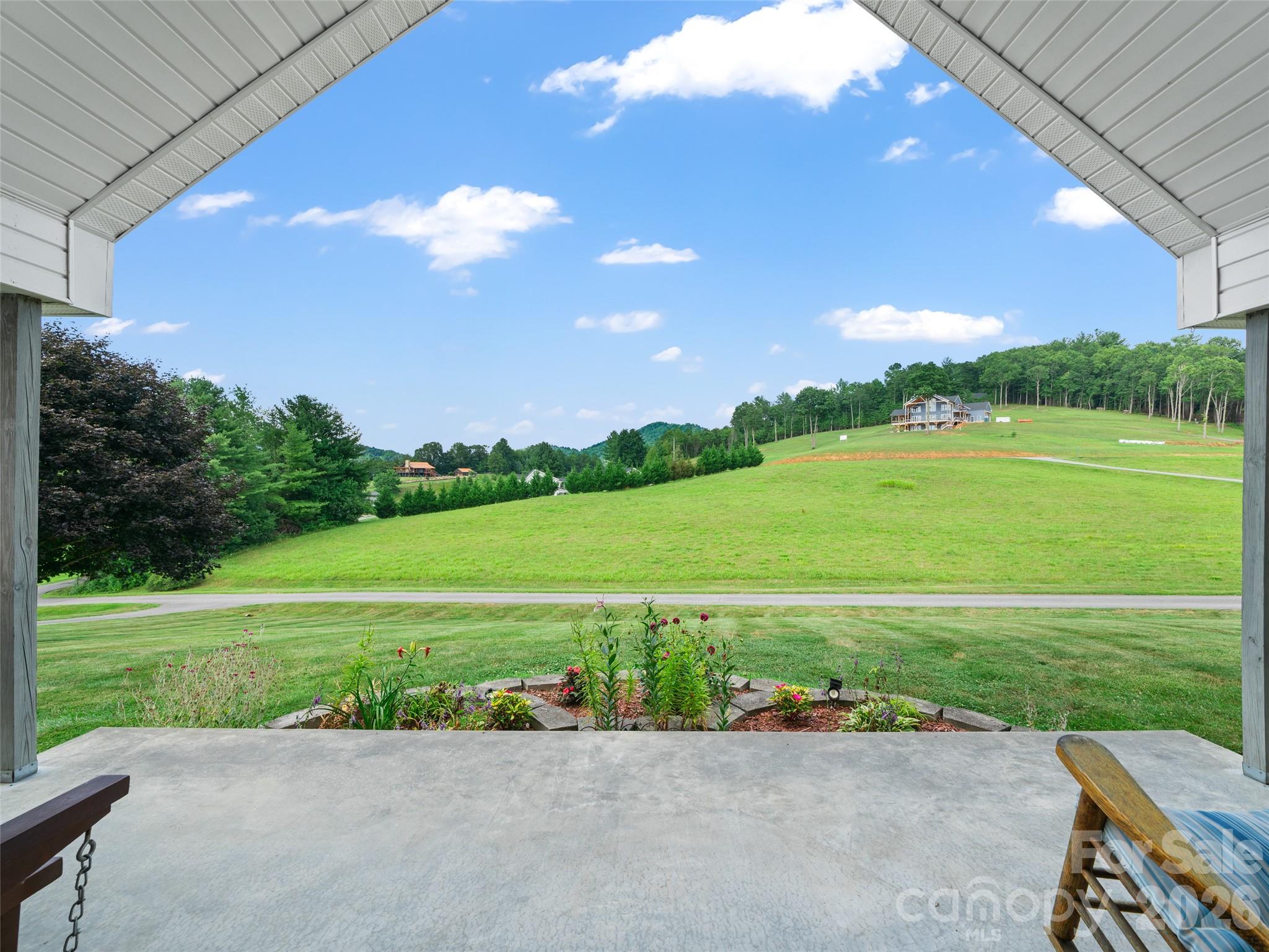 124 W Dogwood Circle Burnsville NC 28714