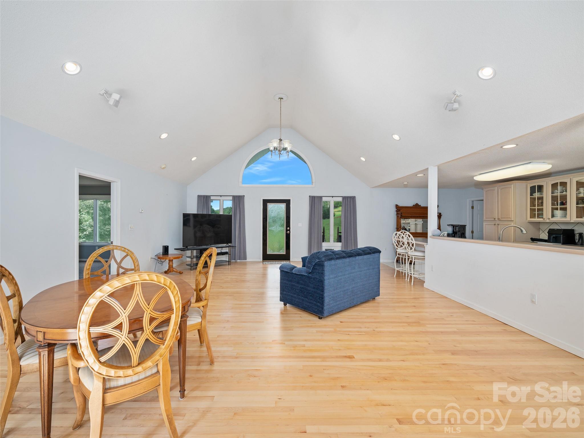 124 W Dogwood Circle Burnsville NC 28714