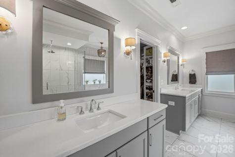 2256 Rock Creek Drive Charlotte NC 28226