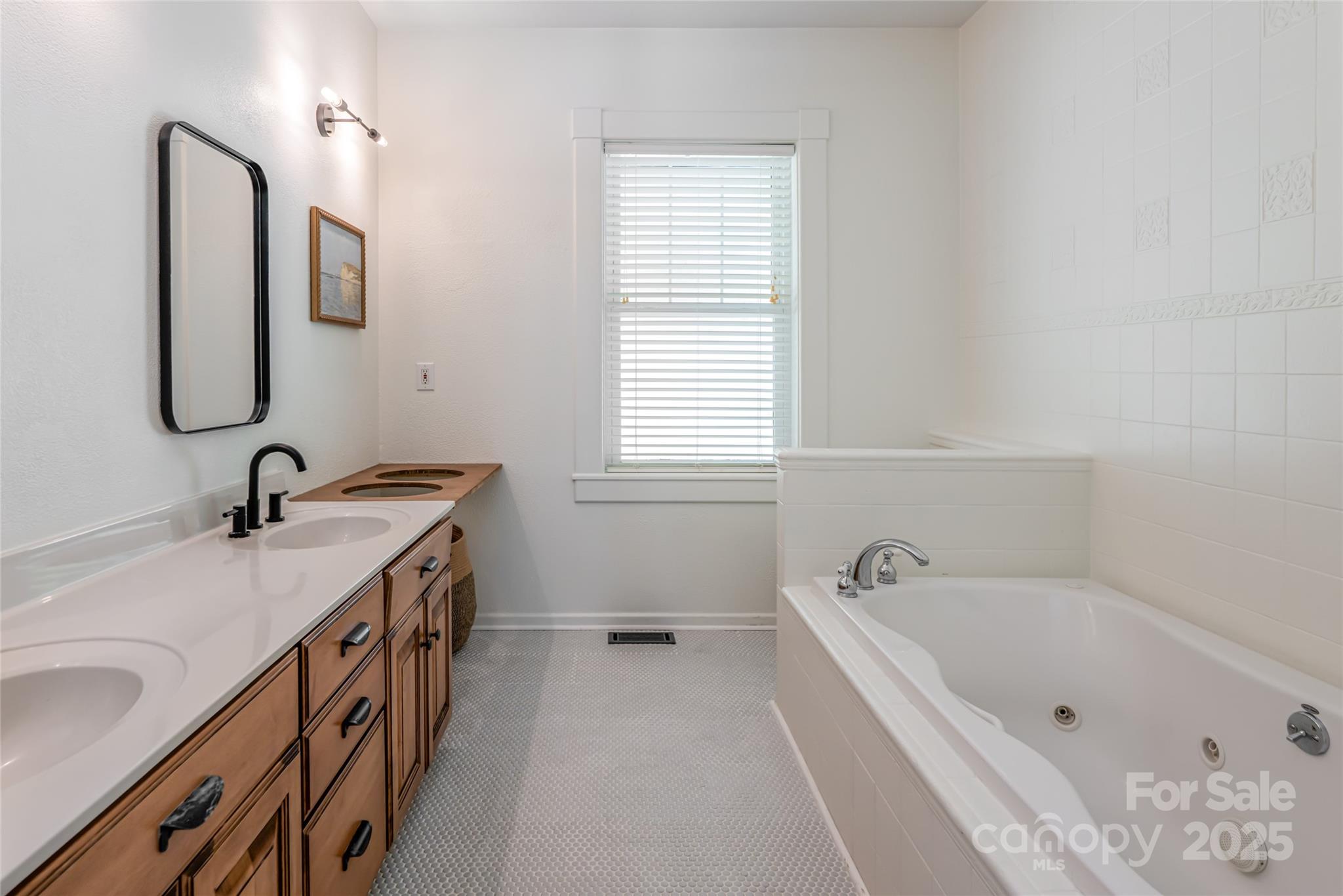 80 Boone Trail Weaverville NC 28787