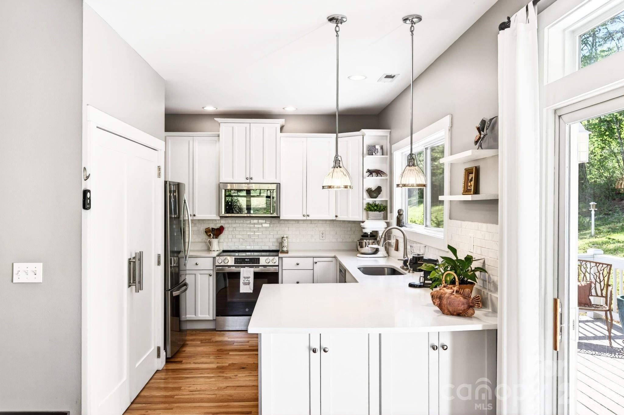 26 Macdougall Lane Weaverville NC 28787