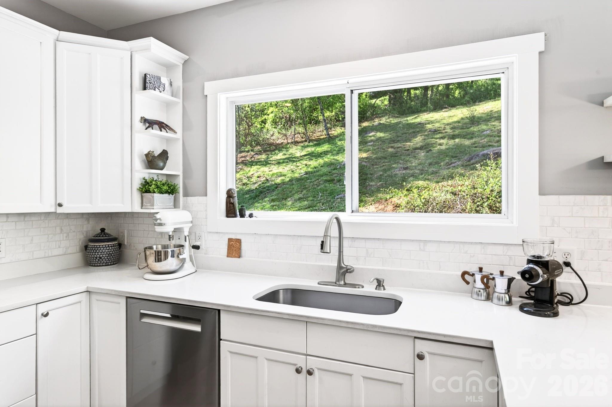 26 Macdougall Lane Weaverville NC 28787