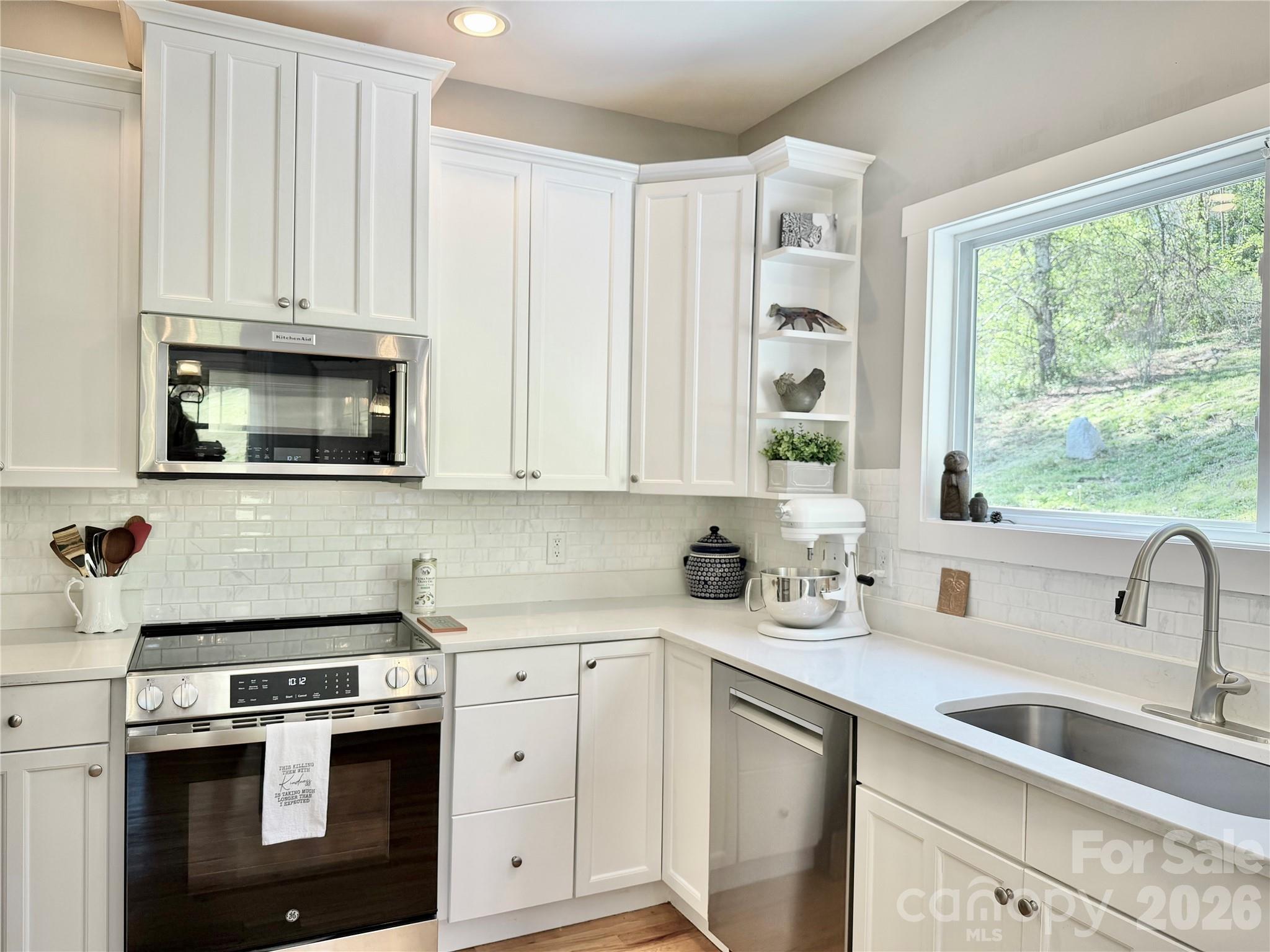 26 Macdougall Lane Weaverville NC 28787