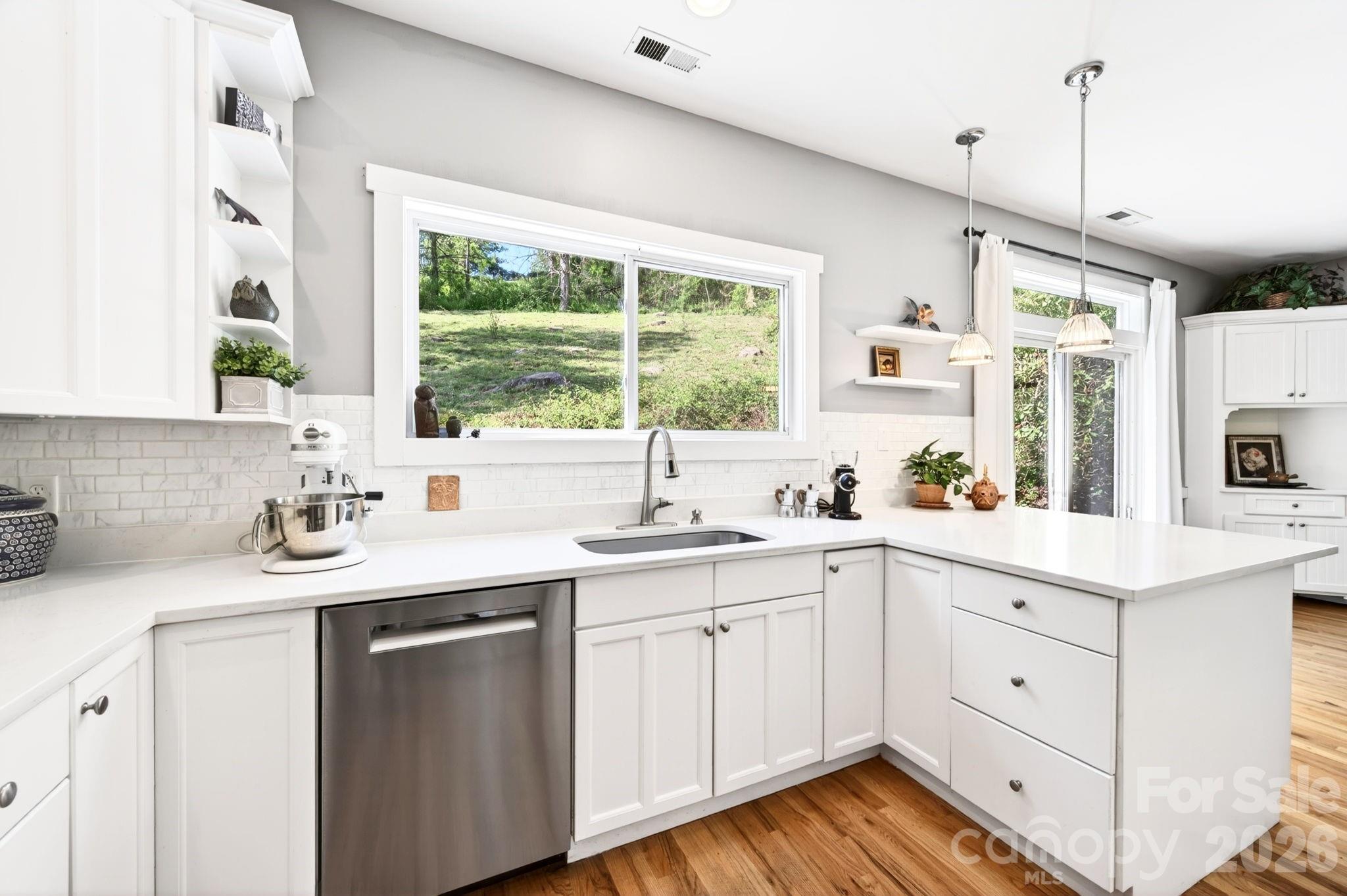 26 Macdougall Lane Weaverville NC 28787