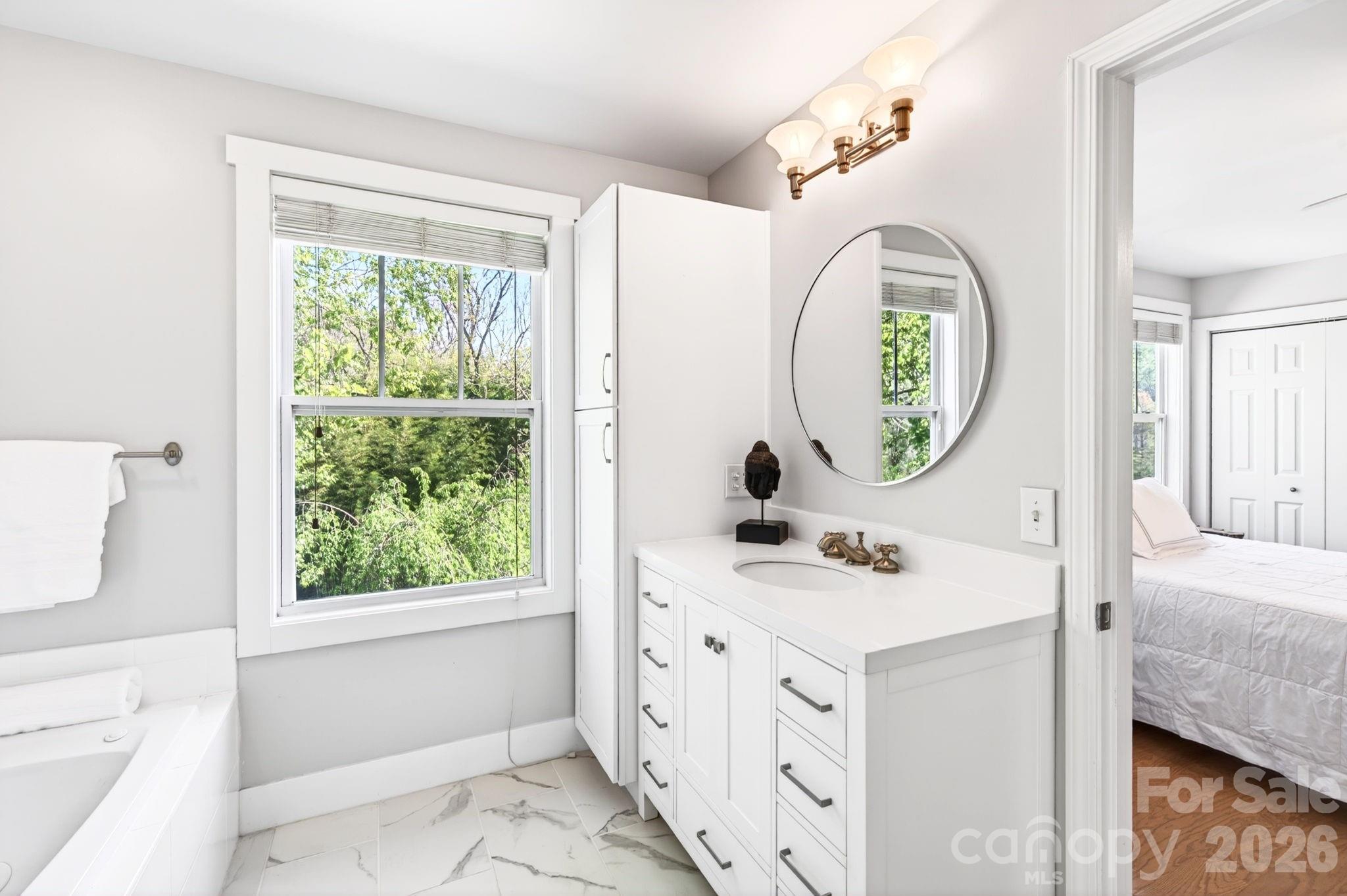 26 Macdougall Lane Weaverville NC 28787