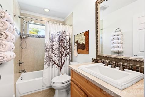 26 Macdougall Lane Weaverville NC 28787