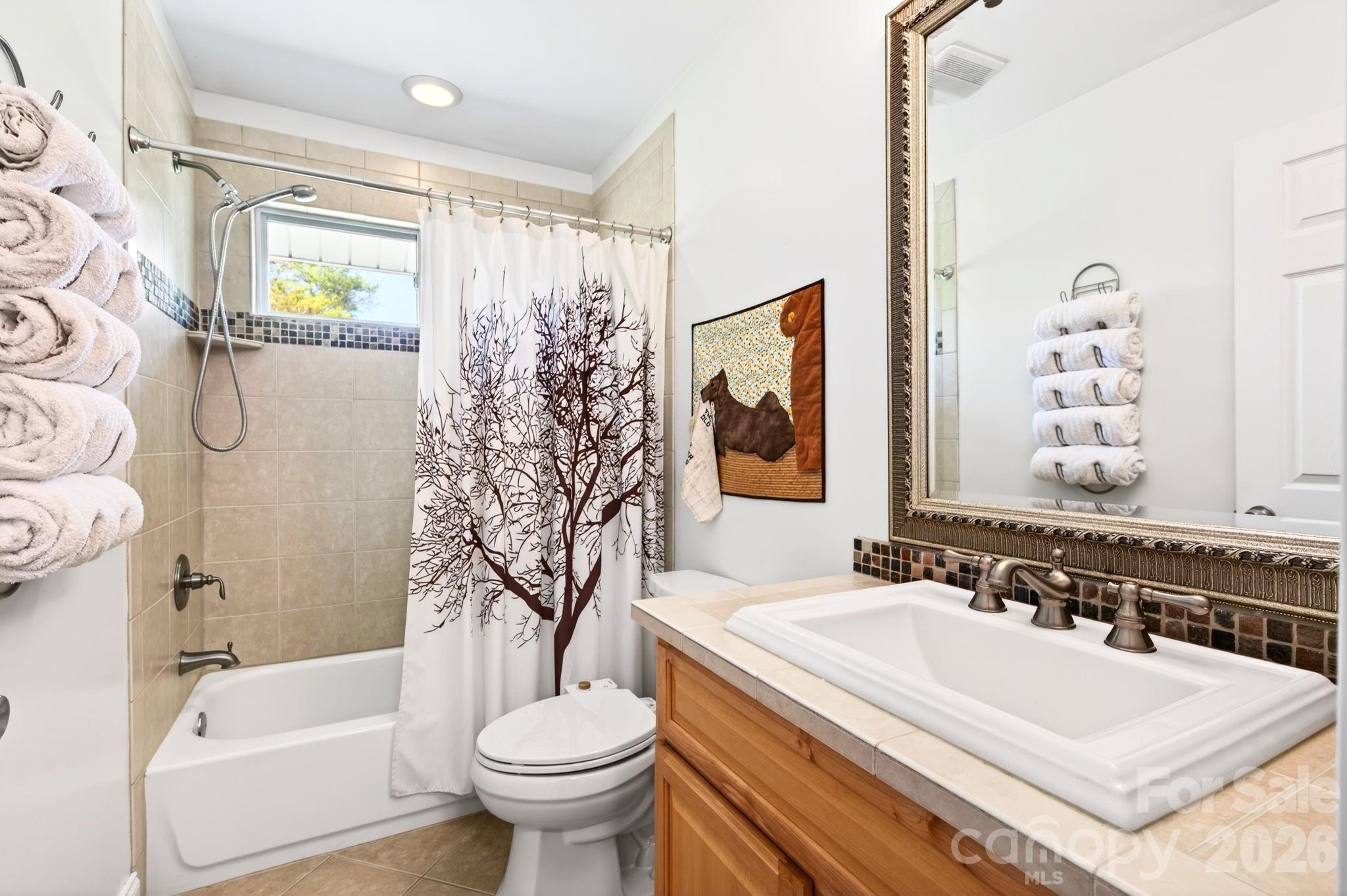 26 Macdougall Lane Weaverville NC 28787