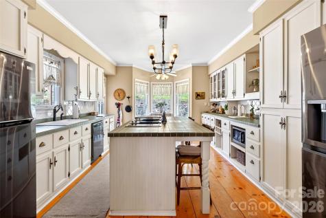 60 Henry Lane Spruce Pine NC 28777