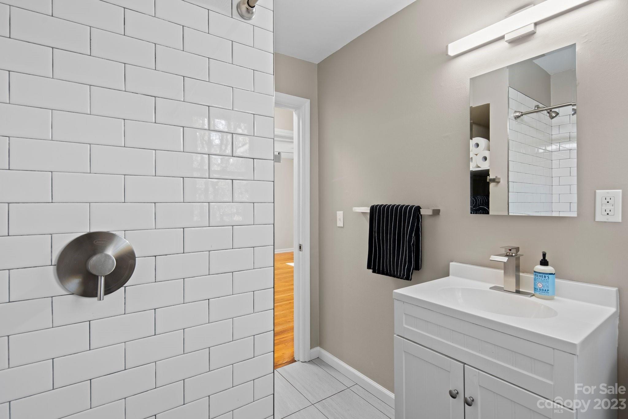 12 Rosemary Road Asheville NC 28806